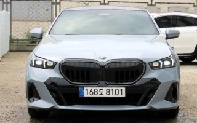 인천외제차중고차 5시리즈 (G60) 520i 매물 사진 3 - 2024/11 40,923km